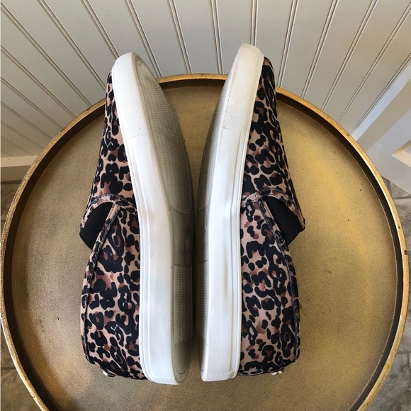 STEVE MADDEN | SYMBA SLIP ON ANIMAL PRINT SNEAKERS | SHOES | SIZE: 10M | EUC - Picture 7 of 10